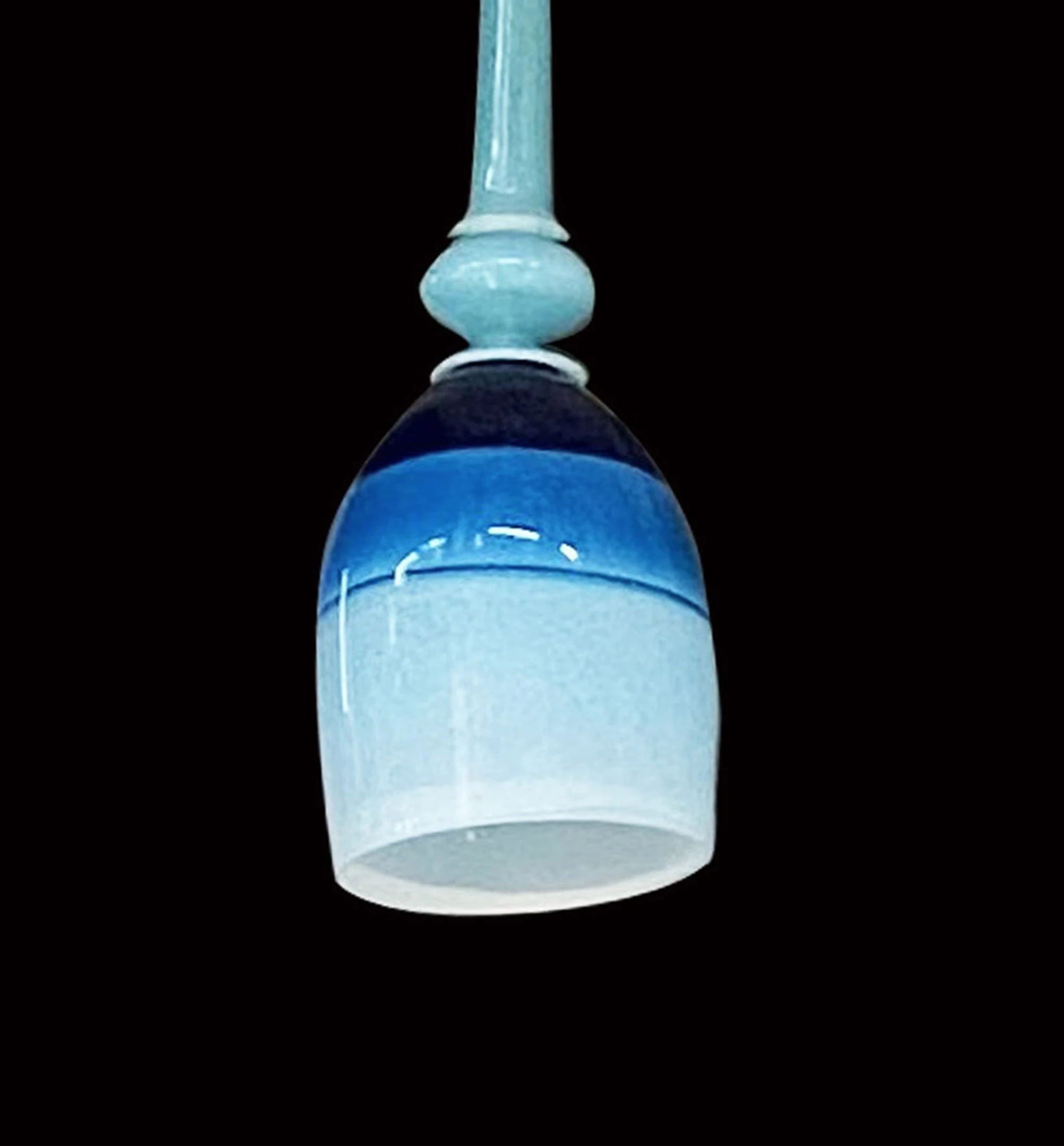 Particolare lampada a sospensione in vetro di Murano Clarinetto Rio San Valier