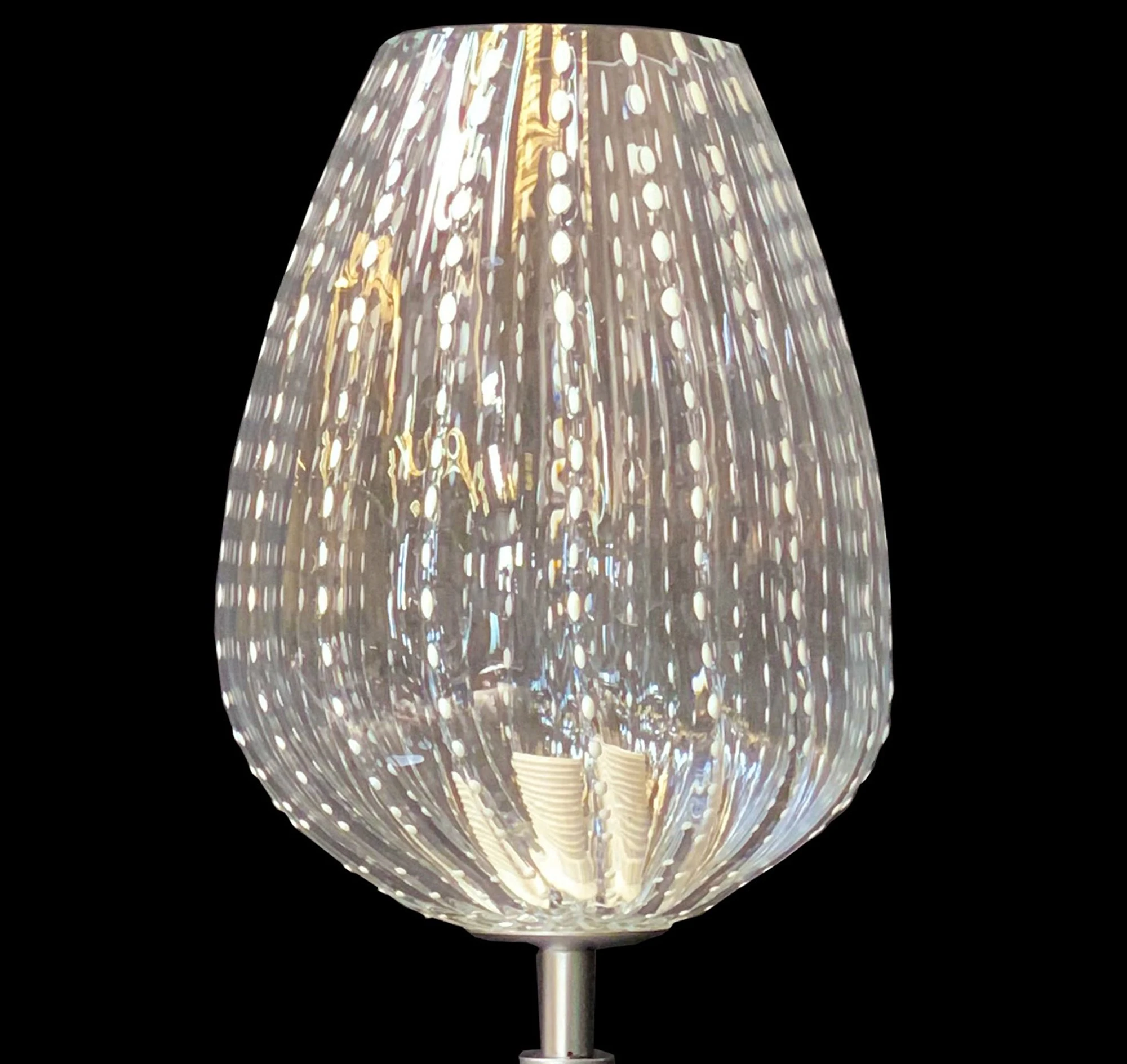 Particolare lampada da tavolo Corte San Luca